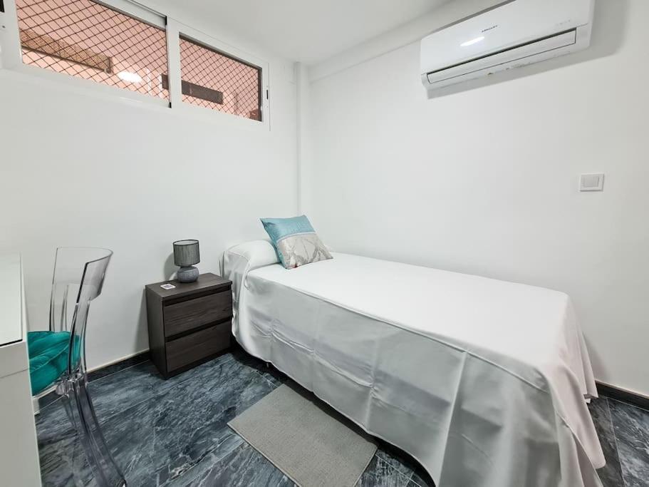 Modern Apartment Right In The Heart Of Benidorm Eksteriør bilde